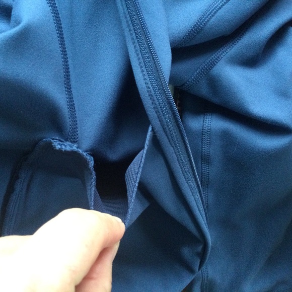 Athletics Works Large Running Workout Jacket Great Layering piece - Picture 5 of 9